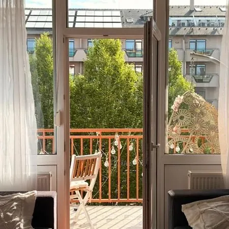 Appartement Karolina Beachfront 2 Min To Festival *