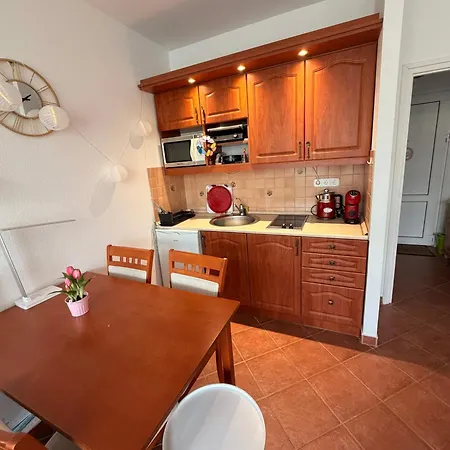 Appartement Karolina Beachfront 2 Min To Festival